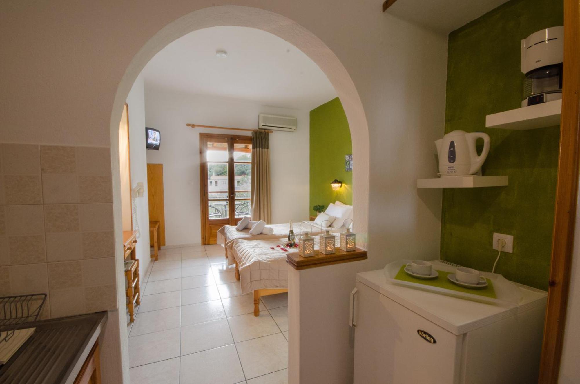 Olive Grove Studios เมกาลีอัมโมส ภายนอก รูปภาพ
